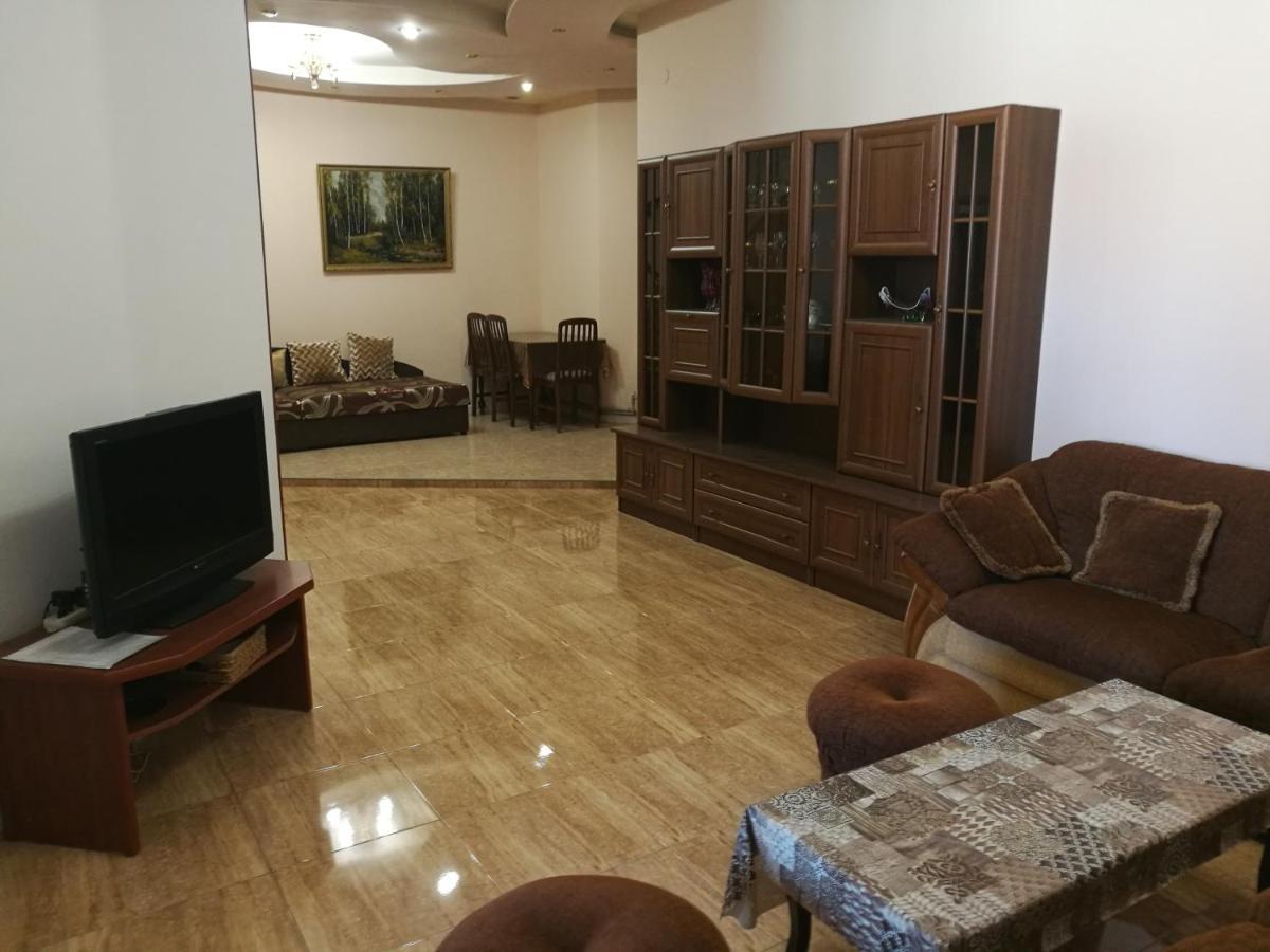 Apartment #1 In The City Center Jerevan Buitenkant foto